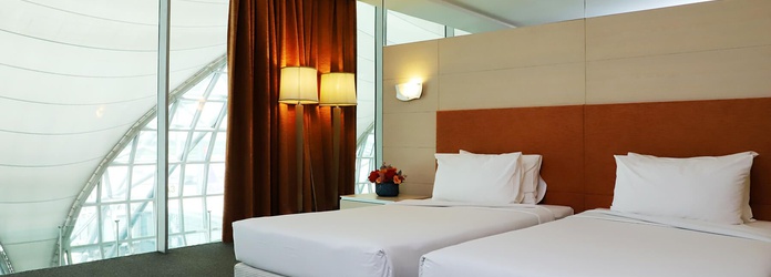 DELUXE ROOM 10 HOURS Miracle Transit Hotel  Bangkok