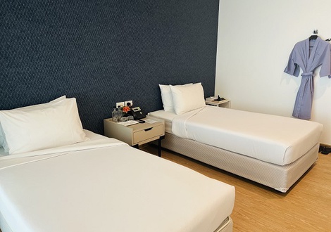 Prices start from THB 3,000 Miracle Transit Hotel  Bangkok