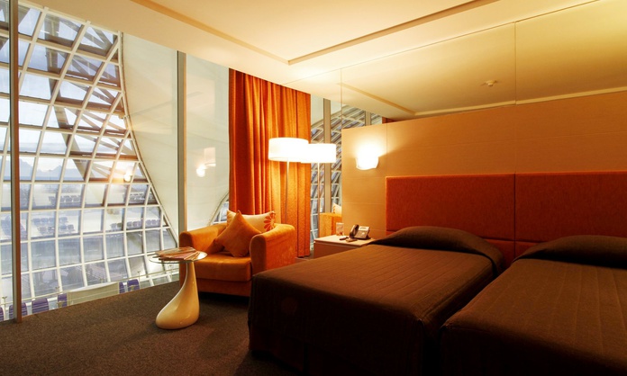 DELUXE ROOM ONLY LIMITED HOURS (09.00-15.00) Miracle Transit Hotel (Temporarily Closed)  Bangkok
